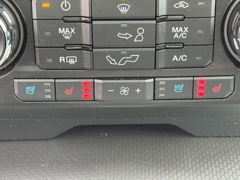 Used 2017 Ford F150 Lariat image 30