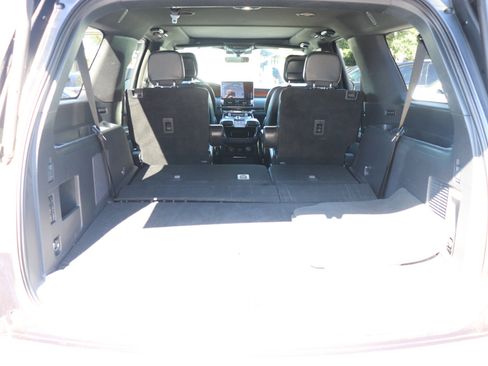 Used 2024 Lincoln Navigator L Premiere 4x4 image 76
