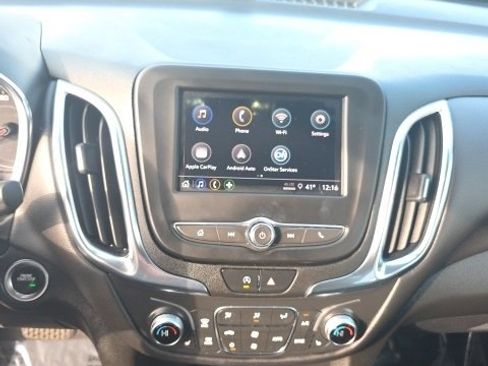 Used 2022 Chevrolet Equinox LT image 19