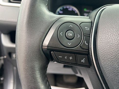 Used 2021 Toyota RAV4 XLE image 25