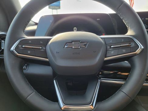 New 2027 Chevrolet Equinox LT w/ Convenience Package II AWD/4WD image 12