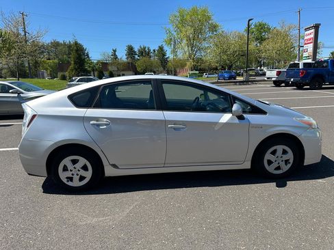 Used 2010 Toyota Prius FWD image 5