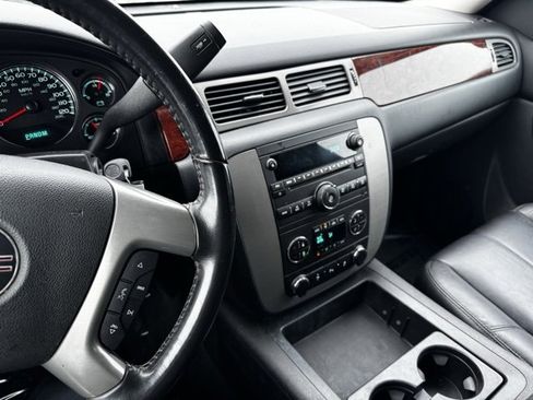 Used 2013 GMC Yukon XL SLT image 13