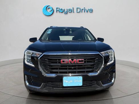 Used 2023 GMC Terrain SLE w/ Driver Convenience Package AWD/4WD image 9