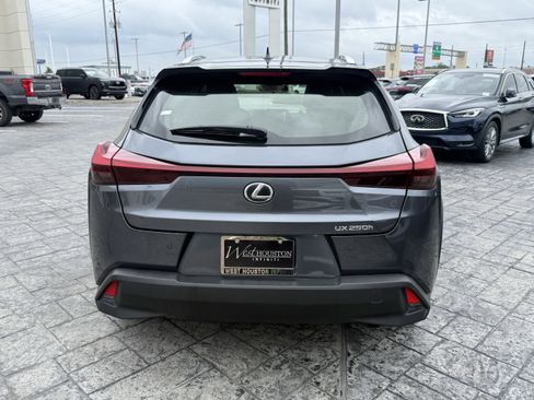 Used 2024 Lexus UX 250h FWD image 6