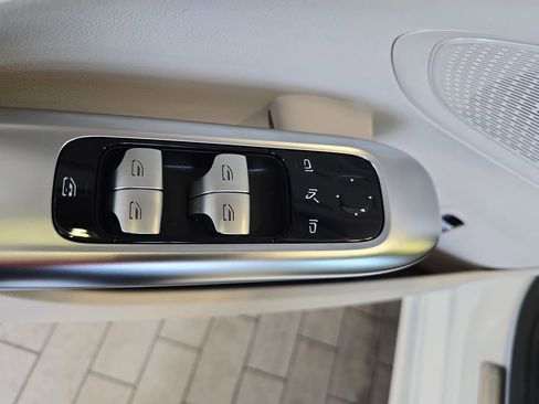 Certified 2025 Mercedes-Benz C 300 Sedan image 28