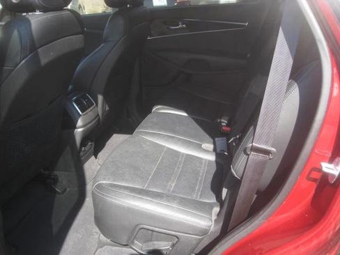 Used 2016 Kia Sorento EX image 11