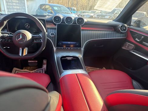 Used 2024 Mercedes-Benz GLC 300 4MATIC image 34