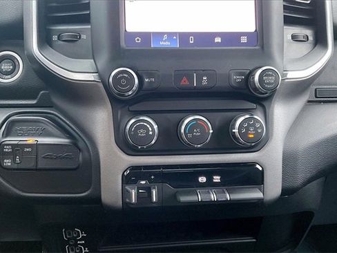 Certified 2024 RAM 3500 Big Horn image 33