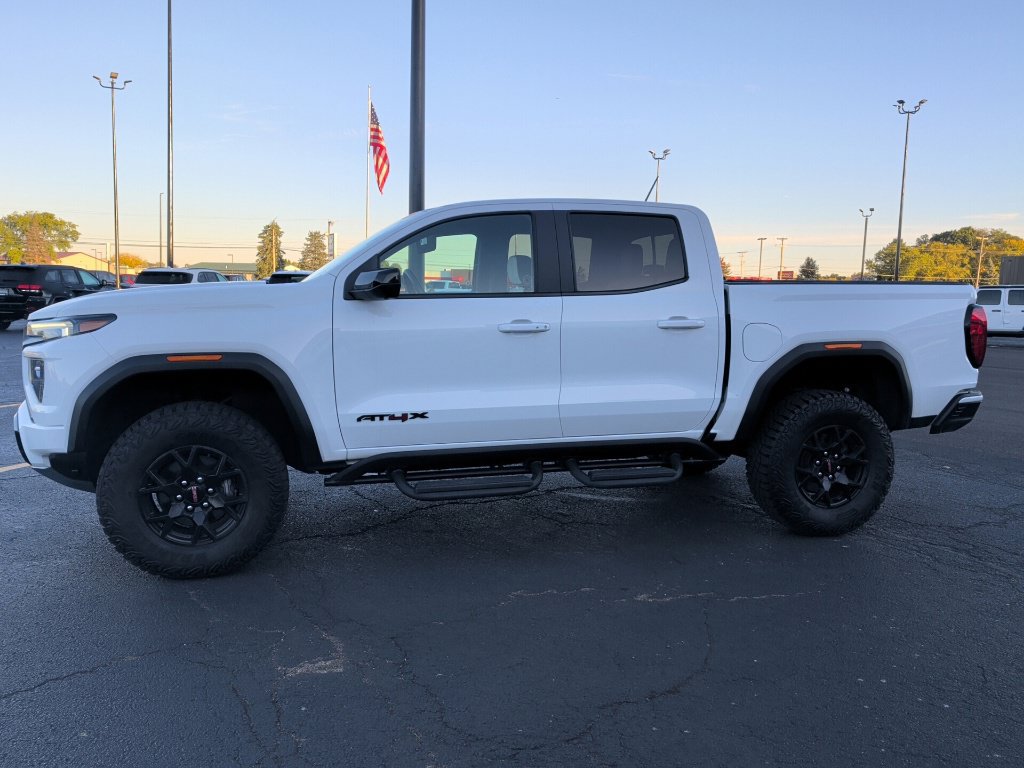 Used 2024 GMC Canyon AT4X AWD/4WD image 4