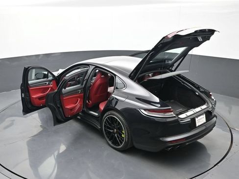 Certified 2024 Porsche Cayenne AWD/4WD image 27