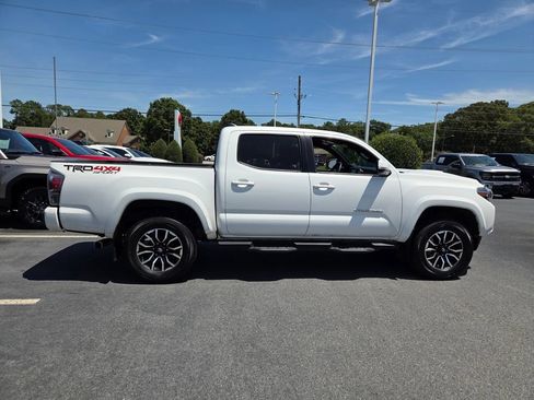 Certified 2023 Toyota Tacoma TRD Sport w/ Advanced Technology Package AWD/4WD image 11