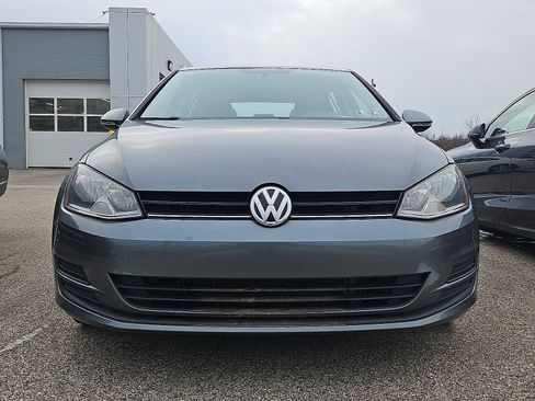Used 2016 Volkswagen Golf S image 2
