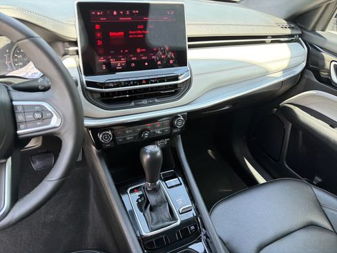 Used 2024 Jeep Compass Limited AWD/4WD image 32