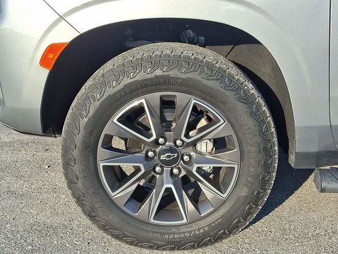 Used 2023 Chevrolet Tahoe Z71 w/ Z71 Off-Road Package image 9