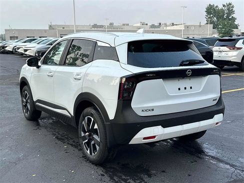 New 2025 Nissan Kicks SV w/ SV Premium Package image 6