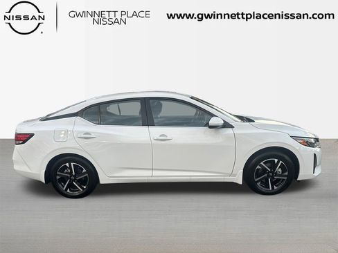 New 2025 Nissan Sentra SV image 4