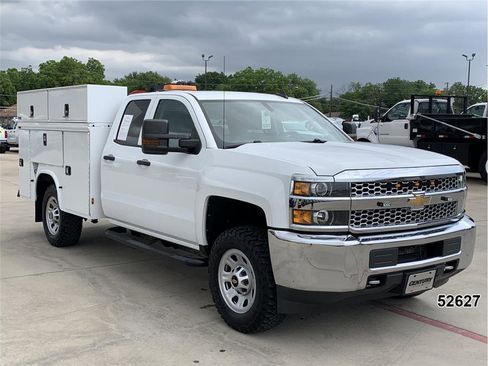 Used 2019 Chevrolet Silverado 2500 W/T w/ WT Convenience Package RWD image 3
