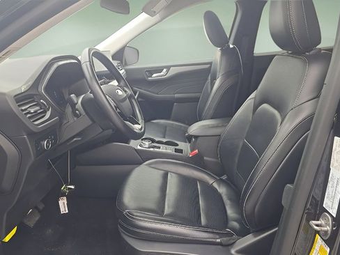 Used 2024 Ford Escape Platinum AWD/4WD image 5