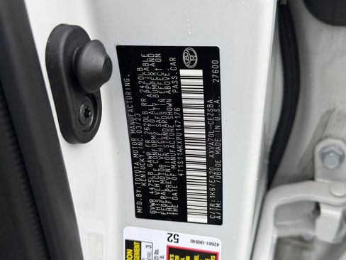Used 2023 Toyota Camry SE w/ Cold Weather Package FWD image 28