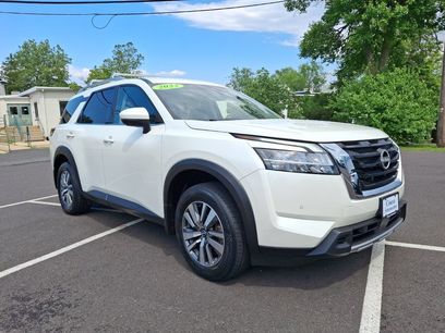 Used 2023 Nissan Pathfinder SL