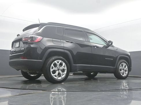 Used 2025 Jeep Compass Latitude AWD/4WD image 58