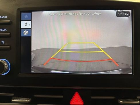 Certified 2025 Hyundai Elantra Sport image 27