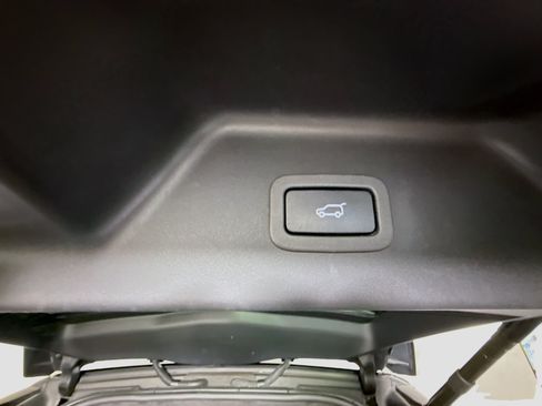 Used 2018 Land Rover Range Rover Supercharged AWD/4WD image 43