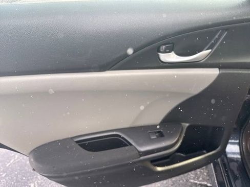 Used 2018 Honda Civic EX image 15