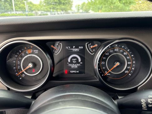 Used 2018 Jeep Wrangler Unlimited Sport AWD/4WD image 20