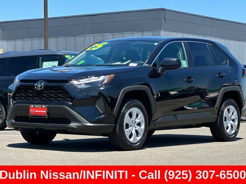 Used 2025 Toyota RAV4 LE AWD/4WD image 8
