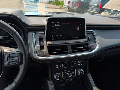 Used 2023 GMC Yukon XL AT4 w/ AT4 Premium Package AWD/4WD image 21