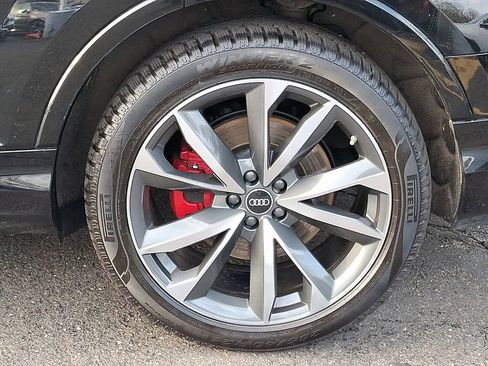 Used 2023 Audi SQ7 Prestige w/ Sport Package image 6