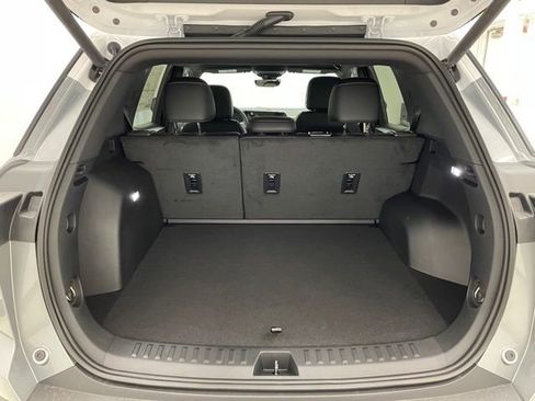 New 2025 Chevrolet Equinox ACTIV w/ Safety and Technology Package image 12