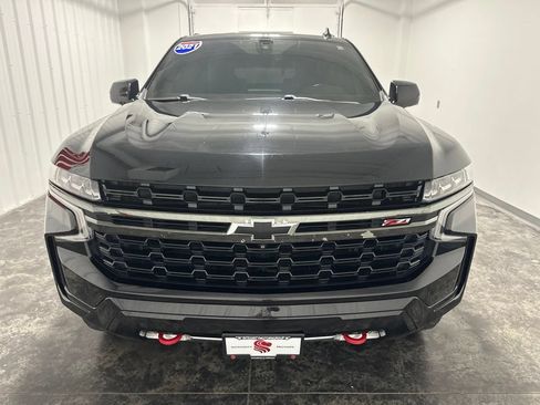 Used 2021 Chevrolet Tahoe Z71 w/ Z71 Signature Package AWD/4WD image 2