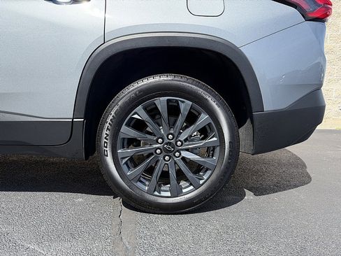 Used 2023 Chevrolet Traverse RS w/ LPO, Floor Liner Package FWD image 10