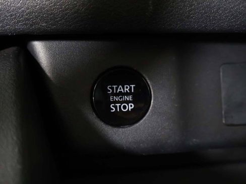 Used 2024 Nissan Rogue SV FWD image 38