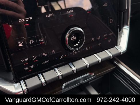 New 2026 GMC Acadia Denali Ultimate w/ LPO, Floor Liner Package AWD/4WD image 17