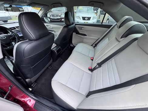 Used 2017 Toyota Camry SE image 27