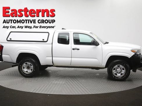 Used 2018 Toyota Tacoma SR RWD image 44