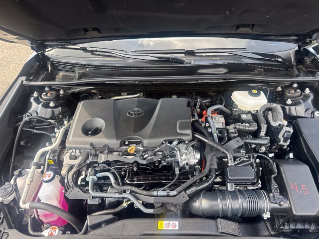 Used 2025 Toyota Camry LE FWD image 28