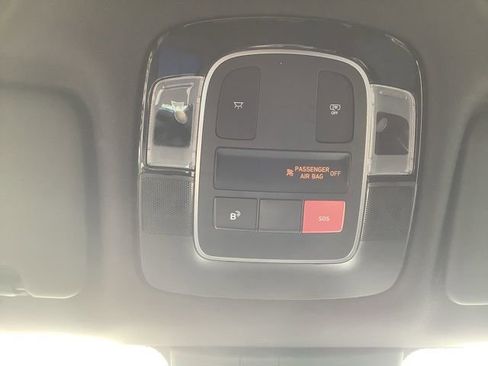 Certified 2025 Hyundai Santa Cruz SE image 32