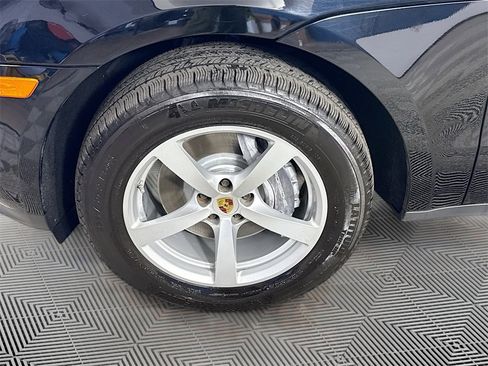 Used 2021 Porsche Macan image 36