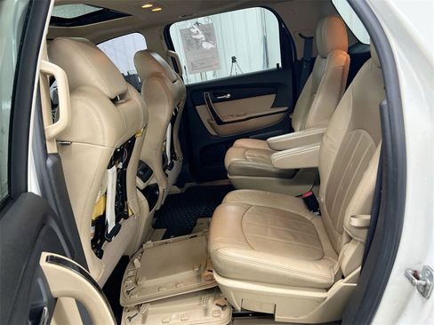 Used 2011 GMC Acadia Denali image 22