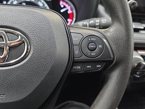 Certified 2025 Toyota RAV4 XLE AWD/4WD image 14
