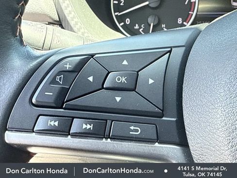Used 2023 Nissan Sentra SR w/ SR Premium Package FWD image 22