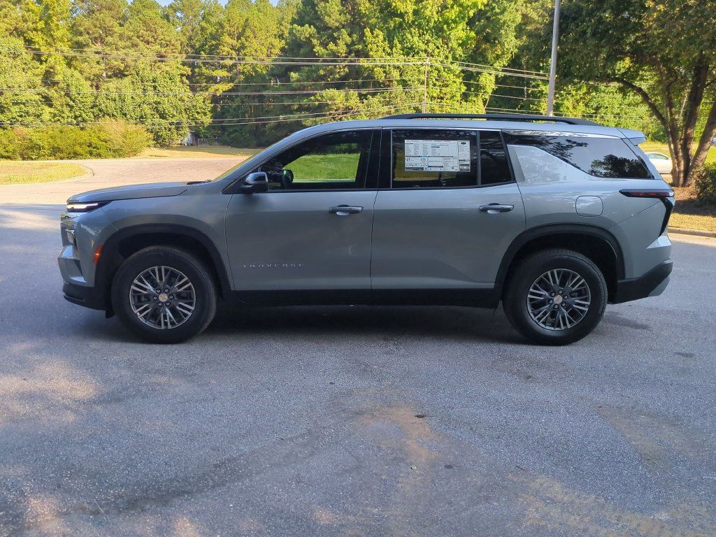 New 2027 Chevrolet Traverse LT w/ Driver Confidence Package AWD/4WD image 7