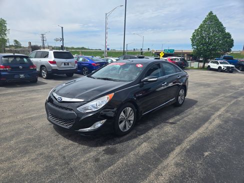 Used 2015 Hyundai Sonata Limited w/ Option Group 02 FWD image 3