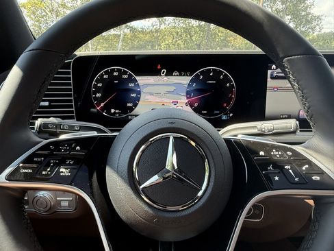 New 2026 Mercedes-Benz GLS 450 4MATIC image 32