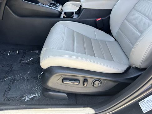 Used 2024 Honda CR-V EX-L image 19